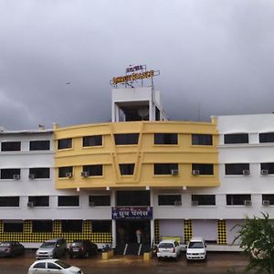 Hotel Dhruv Palace